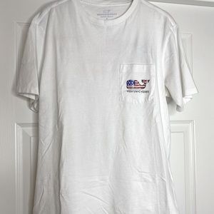 Vineyard vines American Flag Tee size men’s small